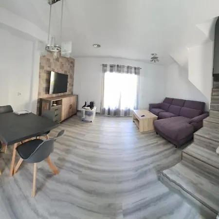 Сasa de vacaciones ático Triplex Isla *